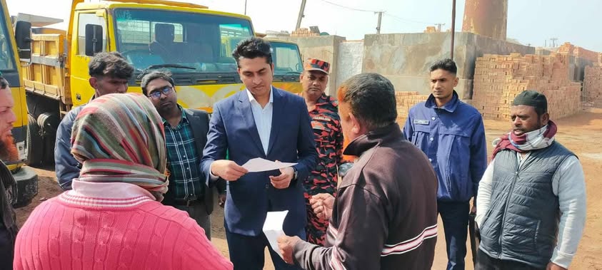 ডুমুরিয়ায় ইট ভাটায় অভিযানে সাড়ে ৭ লাখ টাকা জরিমানা।