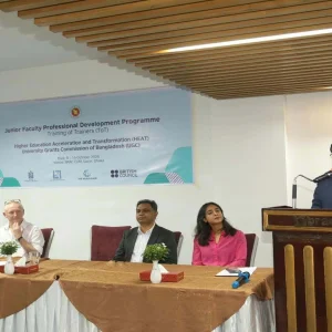 পাঁচ বছরে ৩ হাজার শিক্ষককে পিএইচডি অর্জনে সহায়তা দেবে ইউজিসি