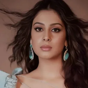 অভিষেক সিনেমাতেই ঘনিষ্ঠ দৃশ্যে ইশা, কারণ জানালেন নিজেই