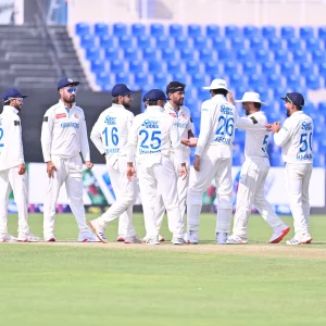 উড়ন্ত সূচনার পর ৩৪৬ রানে শেষ বাংলাদেশ!