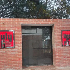 রাজধানীতে জুলাই জাদুঘরের সামনে ককটেল বিস্ফোরণ, আহত ১