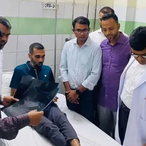 খুলনার সেই সাইফুলের চিকিৎসার দায়িত্ব নিলেন প্রধানমন্ত্রী