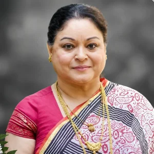 মৃত্যুর ৪ দিন পর দাফন, নাসিমা খানের জানাজায় ছিলেন না বড় কোনও তারকা