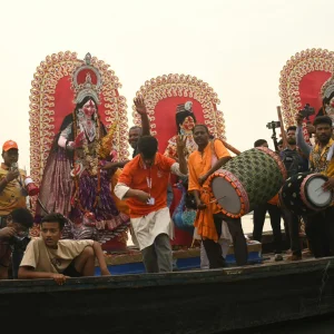 প্রতিমা বিসর্জন ঘিরে ঢাকায় ১৬ হাজার পুলিশ: ডিএমপি