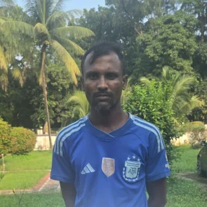 স্কুলছাত্রীকে হত্যার পর মসজিদের পুকুরে গোসল করে অটোরিকশাচালক