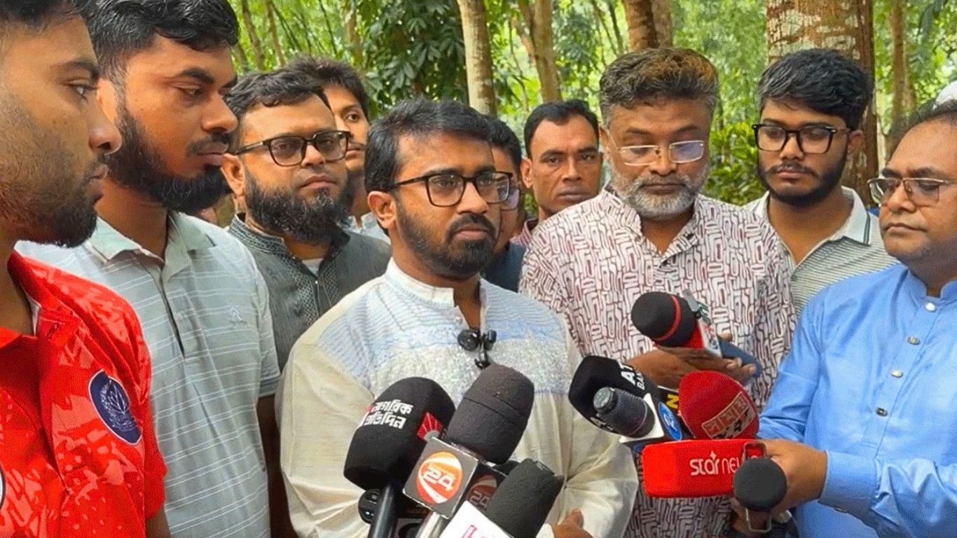 অসংখ্য ডিসেম্বর আসবে, তবু শেখ হাসিনা ফিরতে পারবেন না: রাশেদ খাঁন