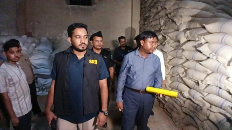 চট্টগ্রামে ১২০ টন সরকারি গম অবৈধভাবে মজুত, ৩ লাখ টাকা জরিমানা