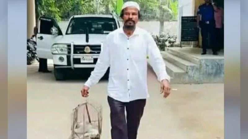 পোষা বিড়াল হত্যার বিচার চাইতে থানায় শামসুল
