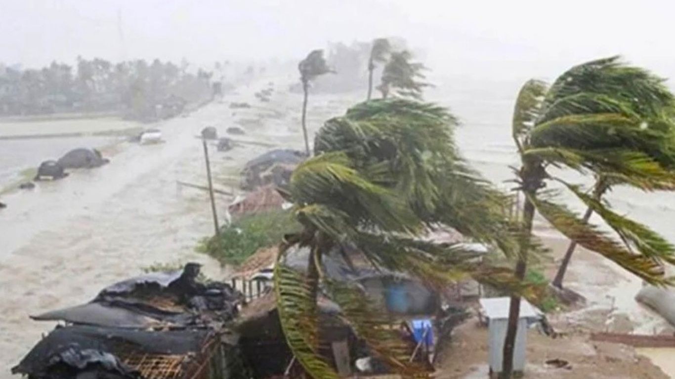 বঙ্গোপসাগরে ঘূর্ণিঝড়ের আশঙ্কা, আঘাত হানতে পারে যেসব এলাকায়