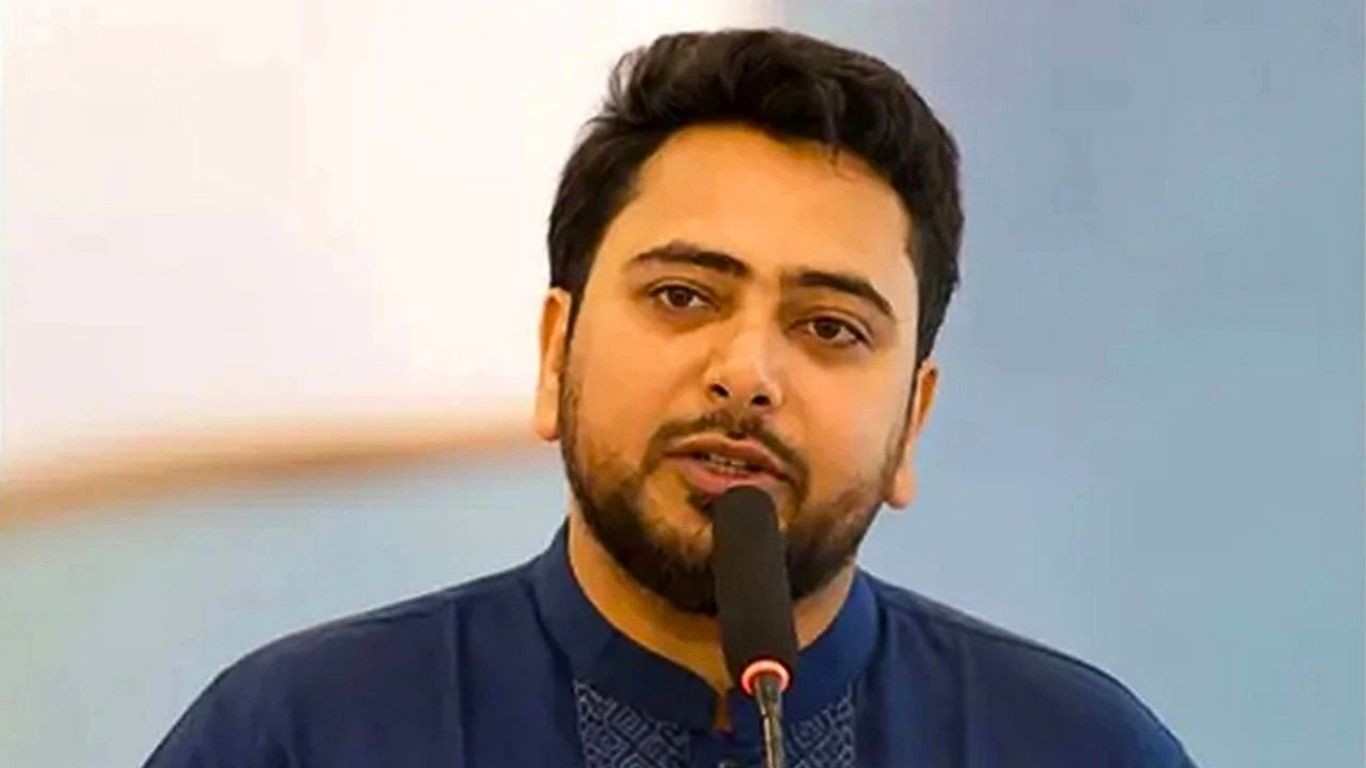 সরকার ধীরে ধীরে আ.লীগের মতো স্বৈরাচারী হয়ে উঠছে: নাহিদ ইসলাম