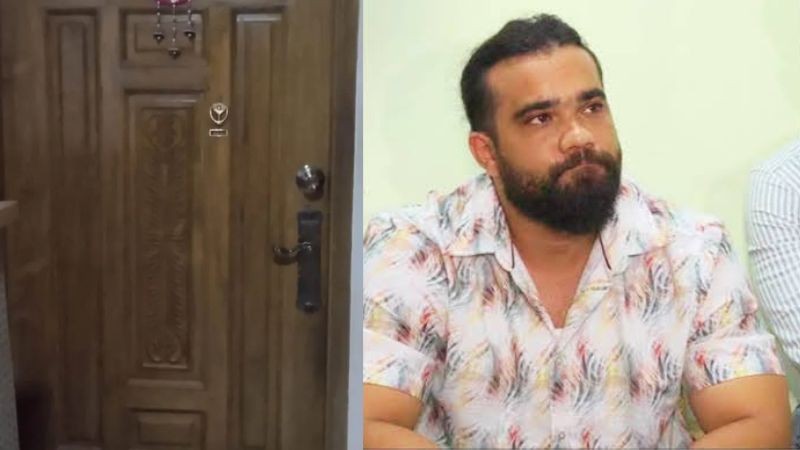 মেয়ের ভবিষ্যৎ নিয়ে শঙ্কা, পরিবার নিয়ে গাজীপুর ছাড়লেন রুমি